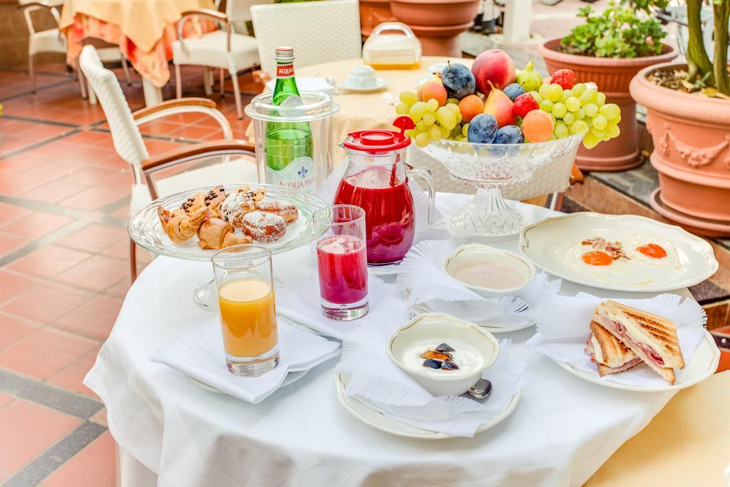 Hotel Gambrinus Червия Экстерьер фото